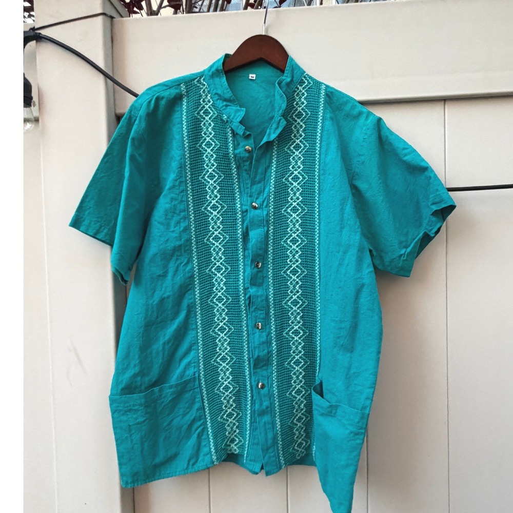 Teal Guayabera Shirt Mens Medium Turquoise Embroidered Short Sleeve